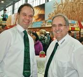 (v.l.): Die Geschäftsführer der Distelhäuser Brauerei Achim Kalweit und Roland Andre auf der Grünen Woche im letzten Jahr (v.l.): Die Geschäftsführer der Distelhäuser Brauerei Achim Kalweit und Roland Andre auf der Grünen Woche im letzten Jahr
