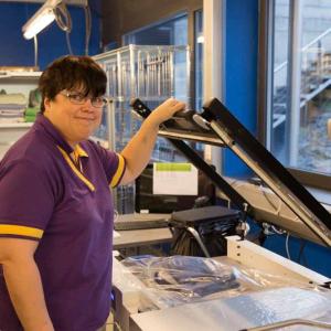 RFID Simplifies Laundry Management to Create a Positive Work Environment for People with Disabilities