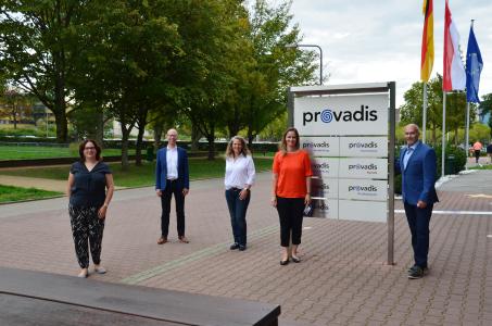 Die Projektpartner von ANLIN ² v.l.n.r.: Isabell Schuller (Provadis), Dr. Karsten Rudolf (Provadis), Dr. Alexandra von Winning (Lust auf besser leben), Marny Schröder (Provadis), Joachim Raschke (IHK Nürnberg). © 2021 Provadis Partner für Bildung und Beratung GmbH