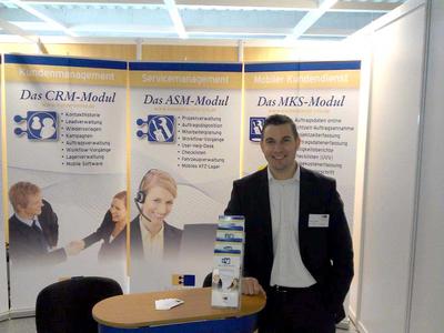 Herr Marcel Schwindt stellt die midcom GmbH vor
