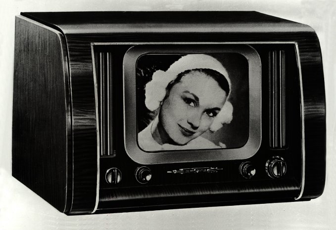 1951 Iris TV.jpg