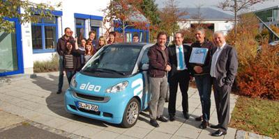 Deutscher Solarmodulhersteller aleo solar zeichnet Grammer Solar für erfolgreiche Zusammenarbeit aus und übergibt smart