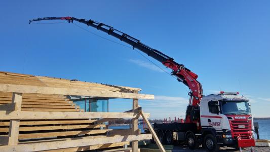 Das neue Spitzenmodell von Fassi ist der F2150RA/RAL.(Fotos: Fassi Ladekrane GmbH / Gründau)