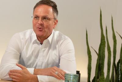 „Das Feedback unserer Kunden zeigt, dass Karg und Petersen optimal aufgestellt ist, um wirklichen Mehrwert für unsere Kunden zu erzielen“, so Dr. Tim Karg, Geschäftsführer der Tübinger Karg und Petersen Agentur für Kommunikation GmbH.