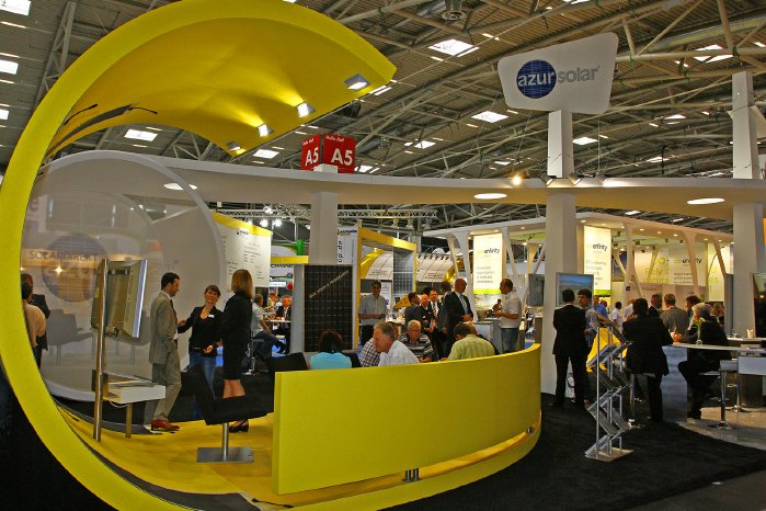 IMG_AZUR_Solar_Stand_Intersolar2010_Motiv_1.jpg