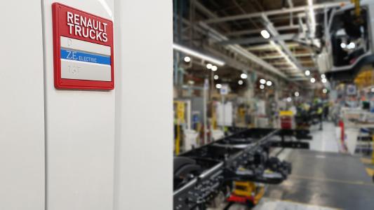 Die vollelektrische Renault Trucks D Z.E. Baureihe wird in Blainville-sur-Orne gefertigt