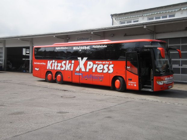 Geldhauser - Reisebus.JPG