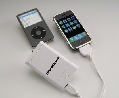 5022763 PortablePowerPack iPod II application print.jpg