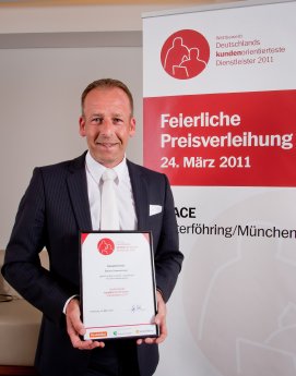 Robert Siegmann, Mitglied der Unternehmensleitung, bei der Preisverleihung in München.jpg