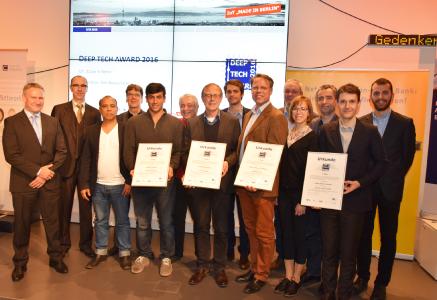 Die Preisträger und ihre Laudatoren. Foto: Ines Weitermann/ Presse & Marketing