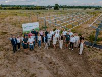 (3) Gruppenfoto Projektbeteiligte_Solarpark Benzenloch_20260630 (c) Heymo Moritz Schleiffelder.jpg