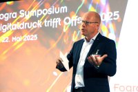 Dr. Eduard Neufeld, geschäftsführender Institutsleiter der Fogra, eröffnete das Symposium