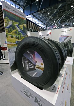 Kumho LKW Reifen mit verbesserten Produkteigenschaften für mehr Haltbarkeit und Stabilität.jpg