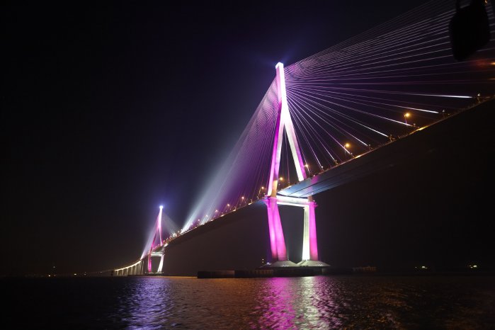 Griven_SOUTH KOREA Incheon Bridge.jpg