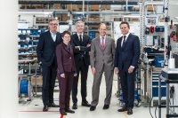 Die Unternehmensleitung der Böllhoff Gruppe (von links): Wilhelm A. Böllhoff, Dr. Cathrin Wesch-Potente, Dr. Jens Bunte, Michael W. Böllhoff, Thomas Pixa