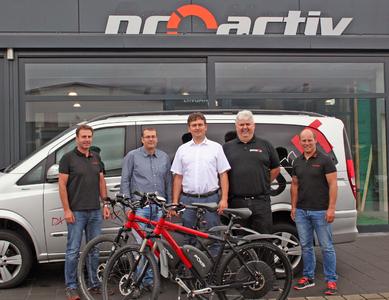 Geschäftsführer Jörg und Andreas Sättele (Firma PRO ACTIV), Geschäftsführer Thomas und Ralf Ströbele (Firma yourIT), PRO ACTIV Produktberater Frank Ettwein (v.l.n.r)