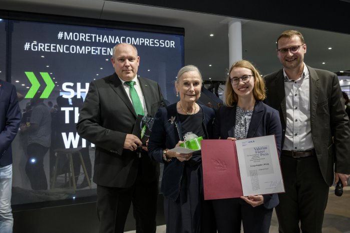 Image-1_BITZER_TSF_Chillventa 2024_Valerius Fuener Prize.jpg