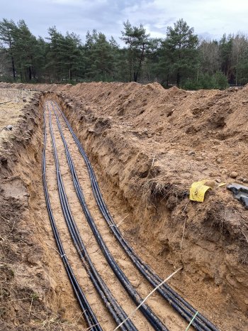 Insgesamt brachte die vitronet-Tochtergesellschaft Sandmann 145 Kilometer Kabel in drei parallel.jpg