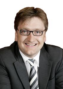 AZUR Solar Geschaeftsfuehrer CEO Bernd Sauter