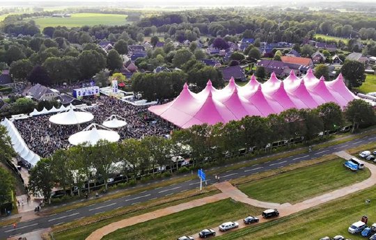 Losberger De Boer Festival-Zelt  .JPG
