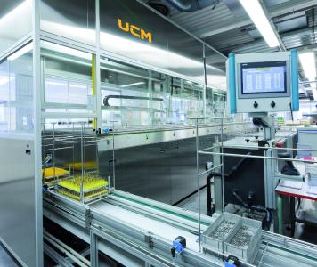 Durch die kundenspezifische Prozess- und Anlagenentwicklung erfüllen die Ultraschall-Reinigungssysteme höchste partikuläre und filmische Sauberkeitsanforderungen stabil und effizient.