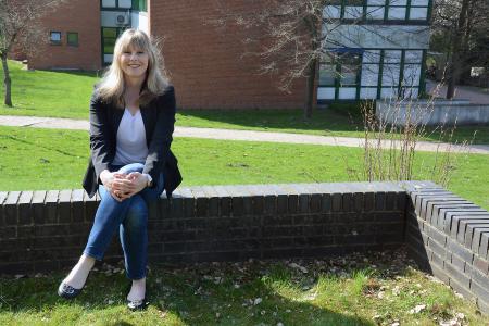Weltweit tätig, jetzt wieder in der Heimat: Indra Erichsen lehrt an der Hochschule Flensburg am Fachbereich Wirtschaft / Foto: Gatermann