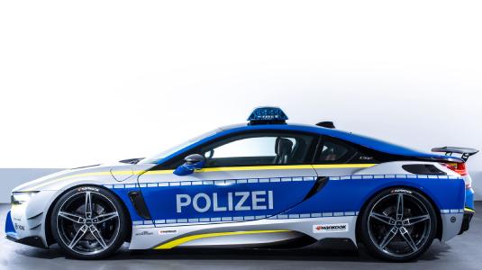 TUNE IT! SAFE! elektrisiert mit veredeltem BMW i8 by AC