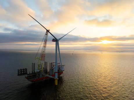 20250616_EnBW_HeDreiht_FirstTurbine.jpg