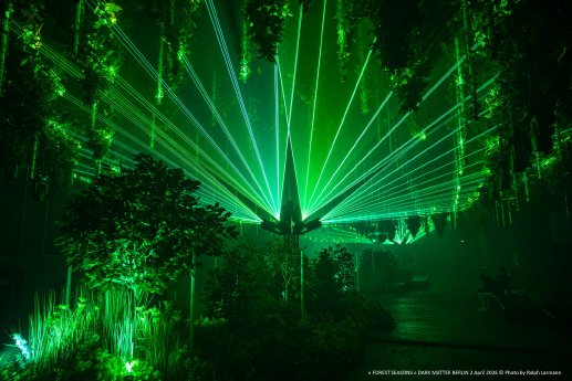 Robe-Dark Matter-Forest Seasons 2-0300-Ralph-Larmann.jpg