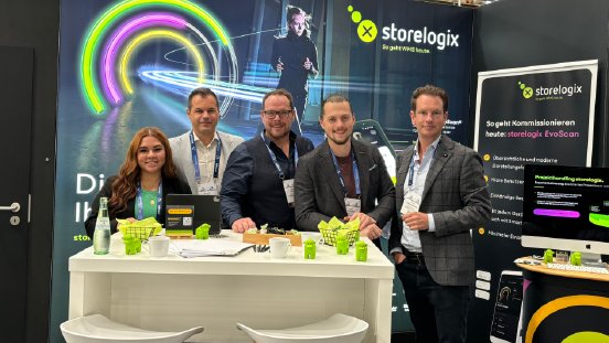 logistics-summit-2024-storelogix-team.png