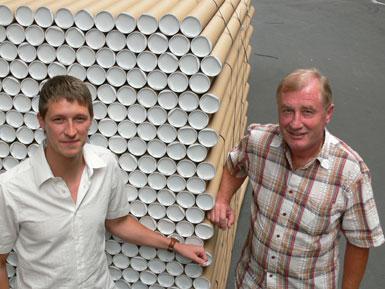Thomas Haseney und Albert Brandt: Ihr täglicher Rohstoff ist das Papier und Pappe