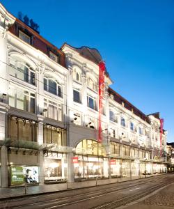 Inmitten der Grazer Altstadt befindet sich das Kastner & Öhler Stammhaus. Copyright-Angabe: Kastner & Öhler © Bernd-Kammerer