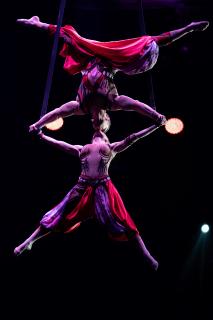 Ein Kopf-an-Kopf-Hängen: Das Duo Idols begeisterte schon das Publikum des Cirques du Soleil, Quelle: Thüringer Turnverband