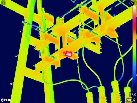FLIR-Insulator fault in substation.jpg