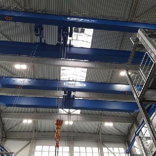Flughängar mit HPL Hallenstrahler