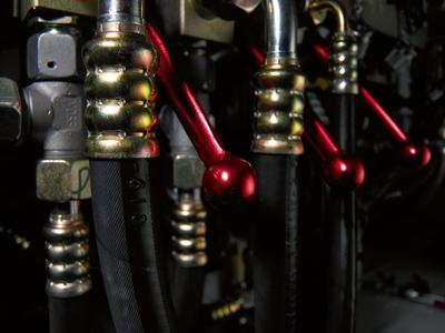 Zahlreiche mobile Schwerlastkrane sind mit Hydraulikschläuchen und Armaturen von ContiTech ausgestattet, weil diese die besonderen Anforderungen nach hoher Zuverlässigkeit erfüllen