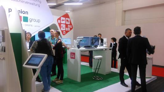 Der Stand auf der SicherheitsExpo aus 2017, der in diesem Jahr wieder am selben Platz direkt am Haupteingang und im selben Design aufgebaut wird.
