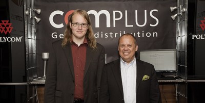 René Stegmaier, Geschäftsführer bei lantex und Thomas Hapke, Geschäftsführer bei der Complus Generaldistribution GmbH (von links nach rechts) präsentierten gemeinsam den exklusiven Redirect Server auf der Voice+IP Germany 2010