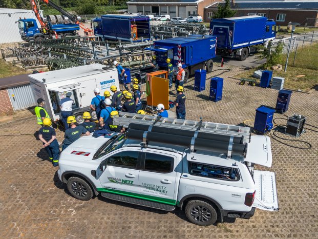 PM_WE25_yy_THW Übung mit WNG in Brüel_Bild 1_Foto WEMAG Stephan Rudolph-Kramer_DJI_0572.jpg