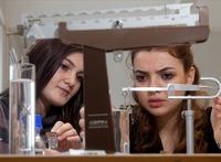 Frauen für MINT-Berufe gewinnen - Herausforderung für Politik, Wirtschaft und Bildungseinrichtungen (© TU Ilmenau)