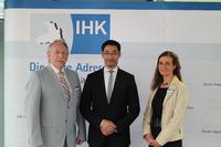 IHK-Präsident Prof. Dr. Harald Unkelbach (links) mit Dr. Philipp Rösler, Bundesminister für Wirtschaft und Technologie und IHK-Hauptgeschäftsführerin Elke Schweig
