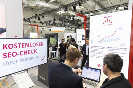 ABAKUS macht den SEO-Check auf der HANNOVER MESSE 2019