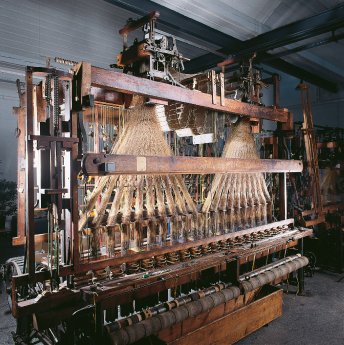 lyonese_wares_jacquard_weaving_loom.jpg