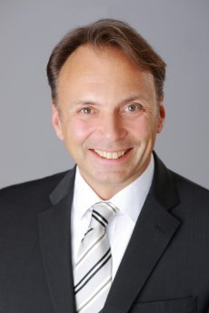 Andreas-Rothkamp-Sales-Director-EMEA-Global-Accounts-Skillsoft-687x1030.jpg