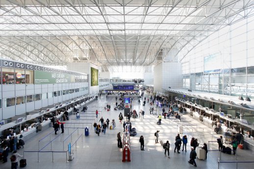 Terminal 2_Halle.jpg
