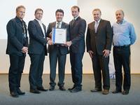 v.l.n.r.: Peter Hast (Auditor, Lars Kirchner (Geschäftsführer Kirchner Solar Group), Frank Grisafi (TÜV SÜD), Christian Wahl ( 2. Geschäftsführer Kirchner Solar Group), Martin Gombel (TÜV SÜD), Peter Volz (Abteilungsleiter Qualitätsmanagement Kirchner Solar Group) v.l.n.r.: Peter Hast (Auditor, Lars Kirchner (Geschäftsführer Kirchner Solar Group), Frank Grisafi (TÜV SÜD), Christian Wahl ( 2. Geschäftsführer Kirchner Solar Group), Martin Gombel (TÜV SÜD), Peter Volz (Abteilungsleiter Qualitätsmanagement Kirchner Solar Group)