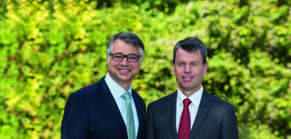 Der WEMAG-Vorstand vertreten mit Thomas Murche und Caspar Baumgart (v.li.). Foto: WEMAG/Stephan Rudolph-Kramer