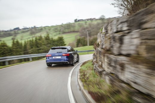 KW_Variante_4_AudiRS6_4GC7_Fahraufnahme_02.jpg