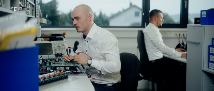 PR-80JahreSchlegel_EE.jpg