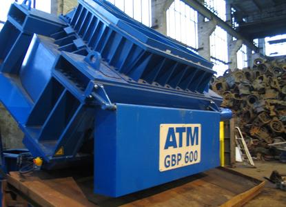 Crush large and high strength cast parts with high efficiency and without risk with the ATM ArnoBreakC Cast breaker